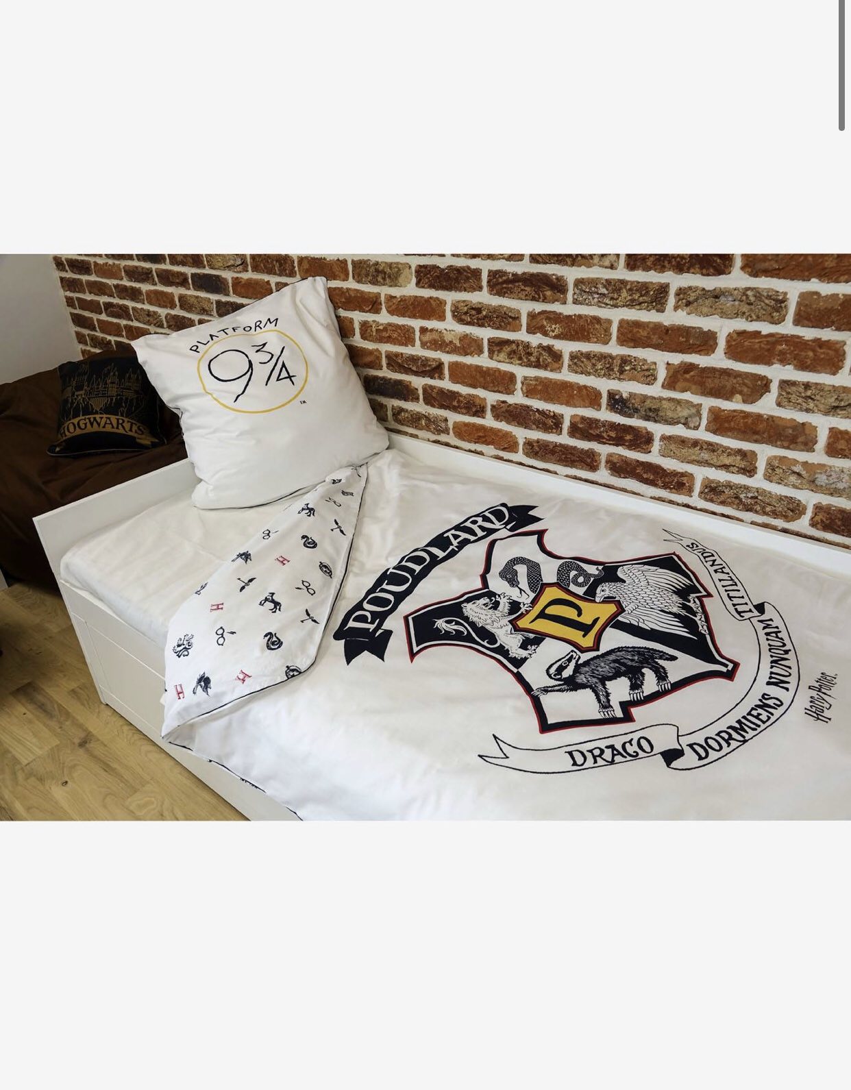 https://kids-avenue.com.ua/pages/gallery/1181/0-02-05-3e763f99fc3cc42e2f454b2c768e0c832eb260db93a979cabe7b64c1a82ceb6a_25fd1273.jpg