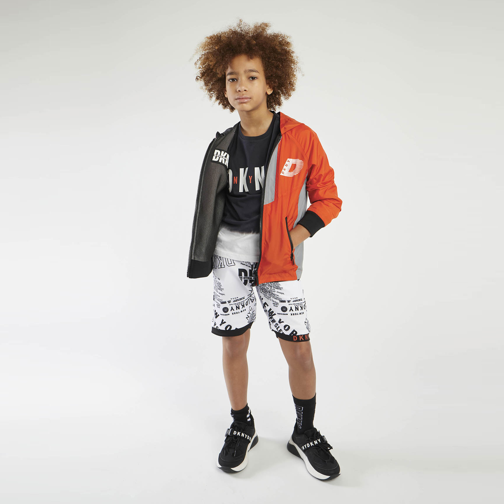 https://kids-avenue.com.ua/pages/gallery/1556/D26339_982_101.jpg