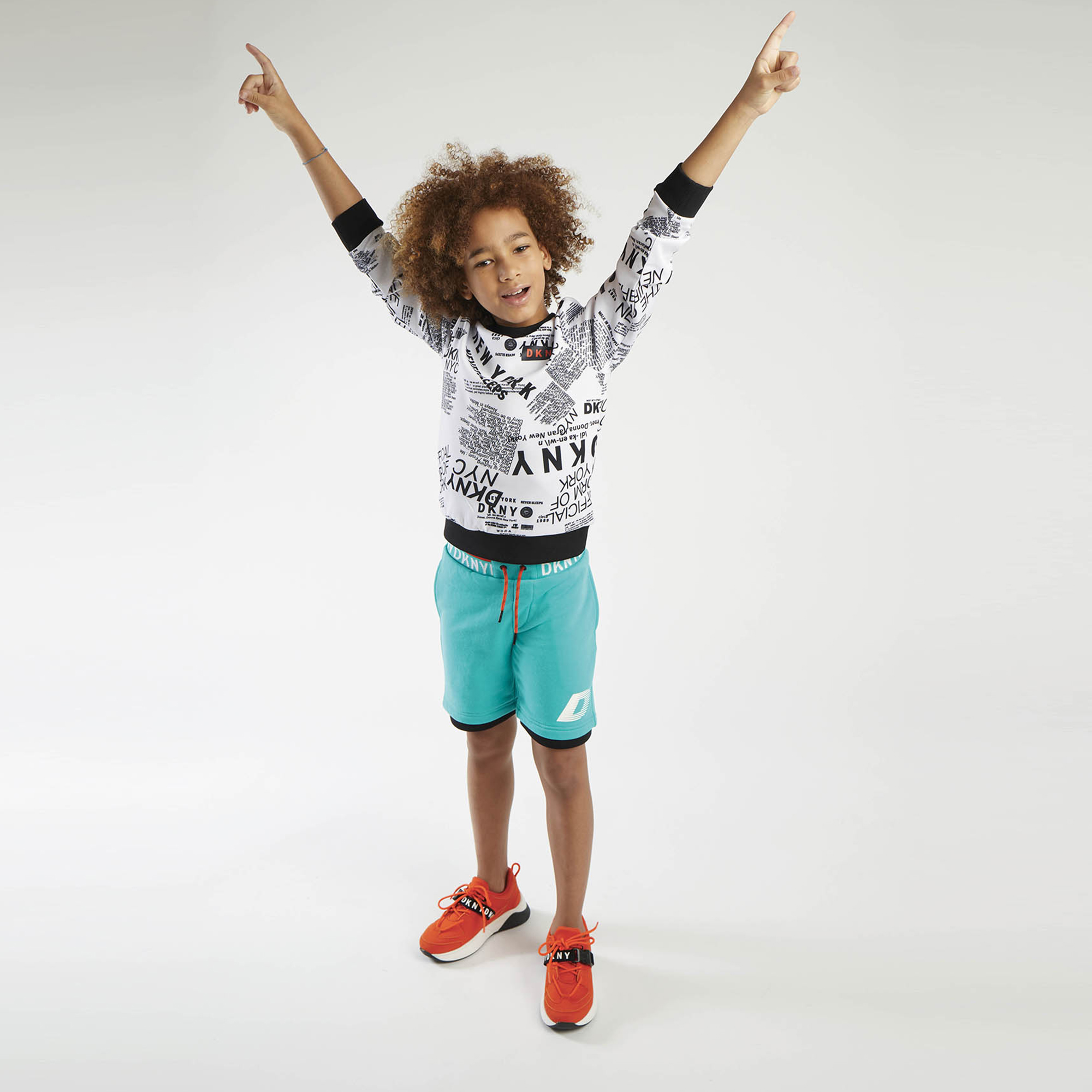 https://kids-avenue.com.ua/pages/gallery/1713/D25D43_N50_101.jpg