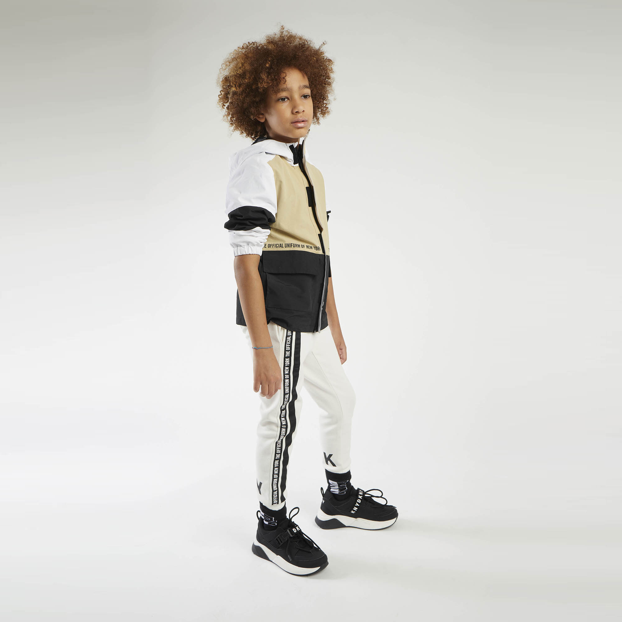 https://kids-avenue.com.ua/pages/gallery/2057/D24729_119_101.jpg