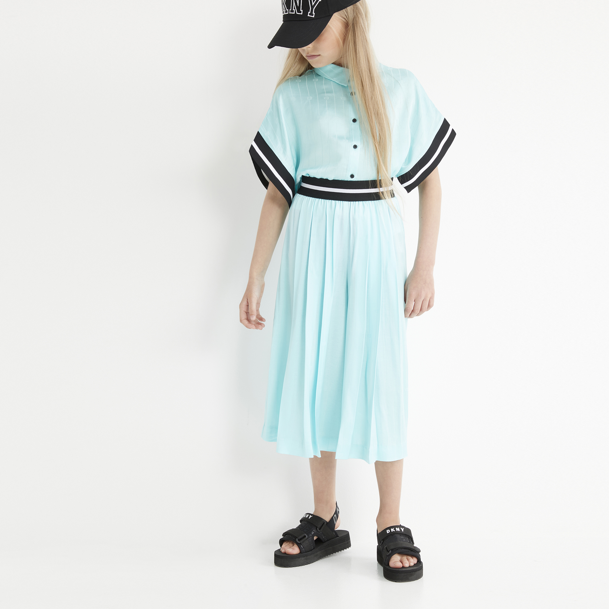 https://kids-avenue.com.ua/pages/gallery/4790/D34A46_732_101.jpg