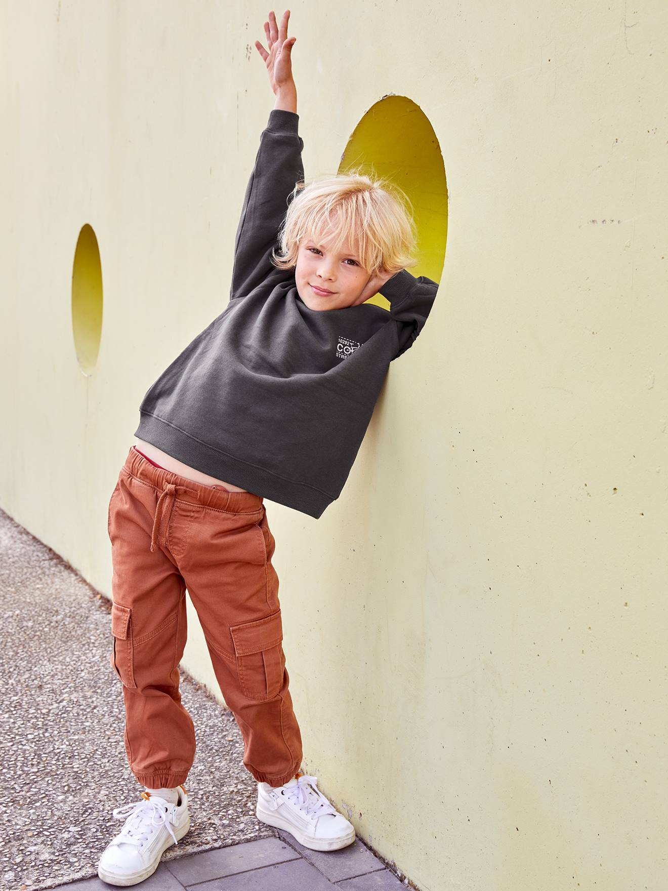 https://kids-avenue.com.ua/pages/gallery/5781/pantalon-battle-garcon-facile-a-enfiler.jpg