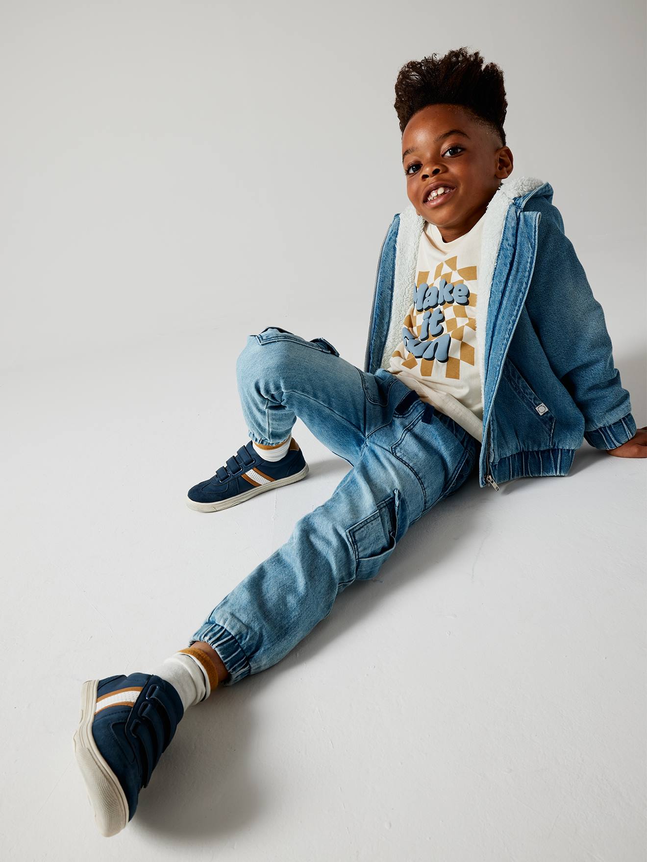 https://kids-avenue.com.ua/pages/gallery/5817/pantalon-battle-denim-garcon-facile-a-enfiler.jpg