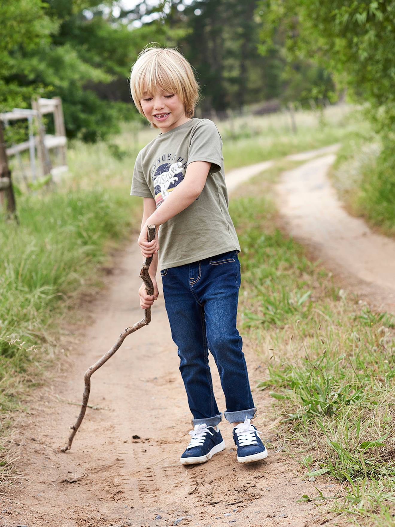 https://kids-avenue.com.ua/pages/gallery/5946/jean-slim-morphologik-medium-waterless-garcon.jpg