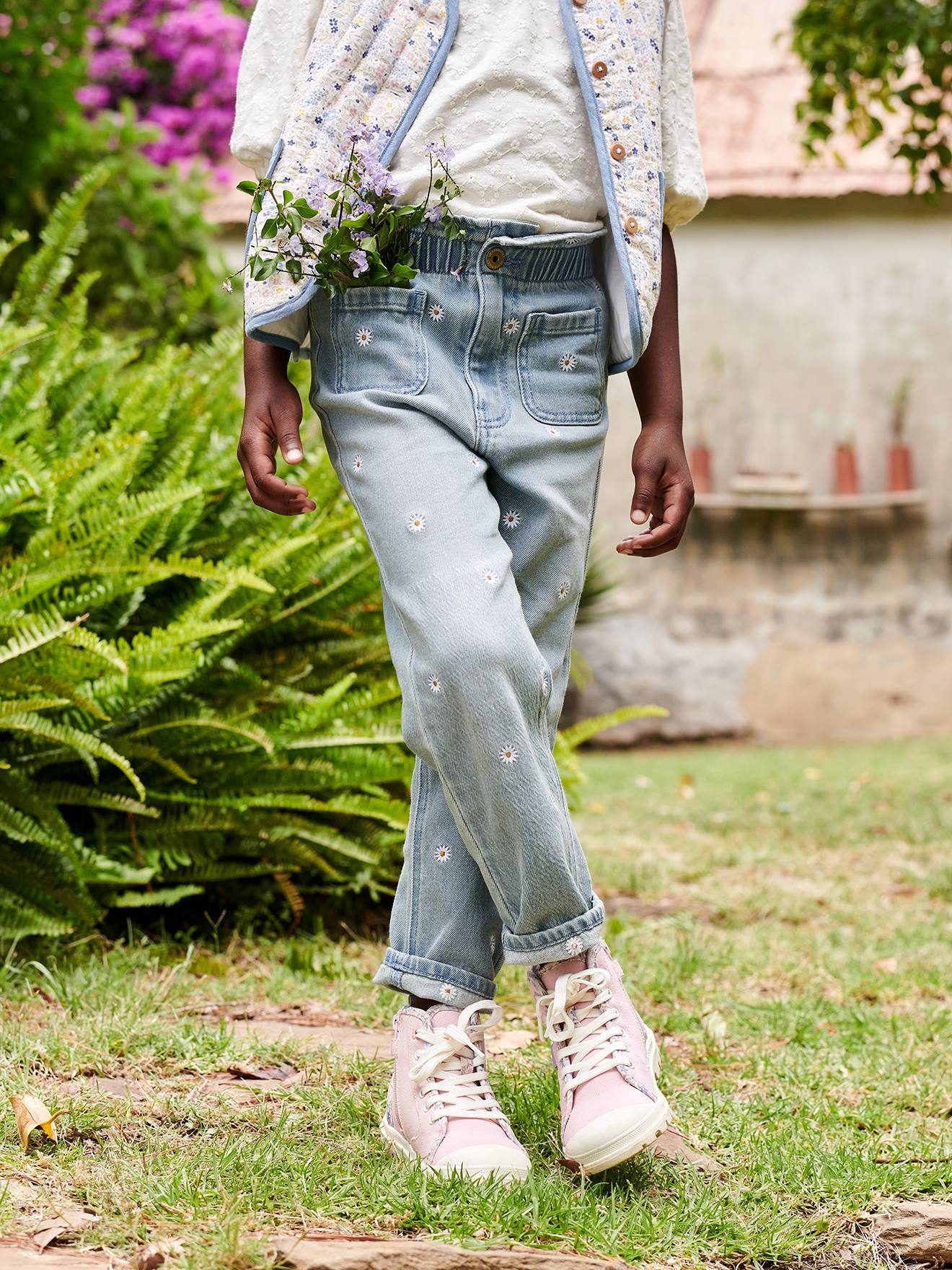 https://kids-avenue.com.ua/pages/gallery/6251/jean-paperbag-brode-fleurs-fille.jpg