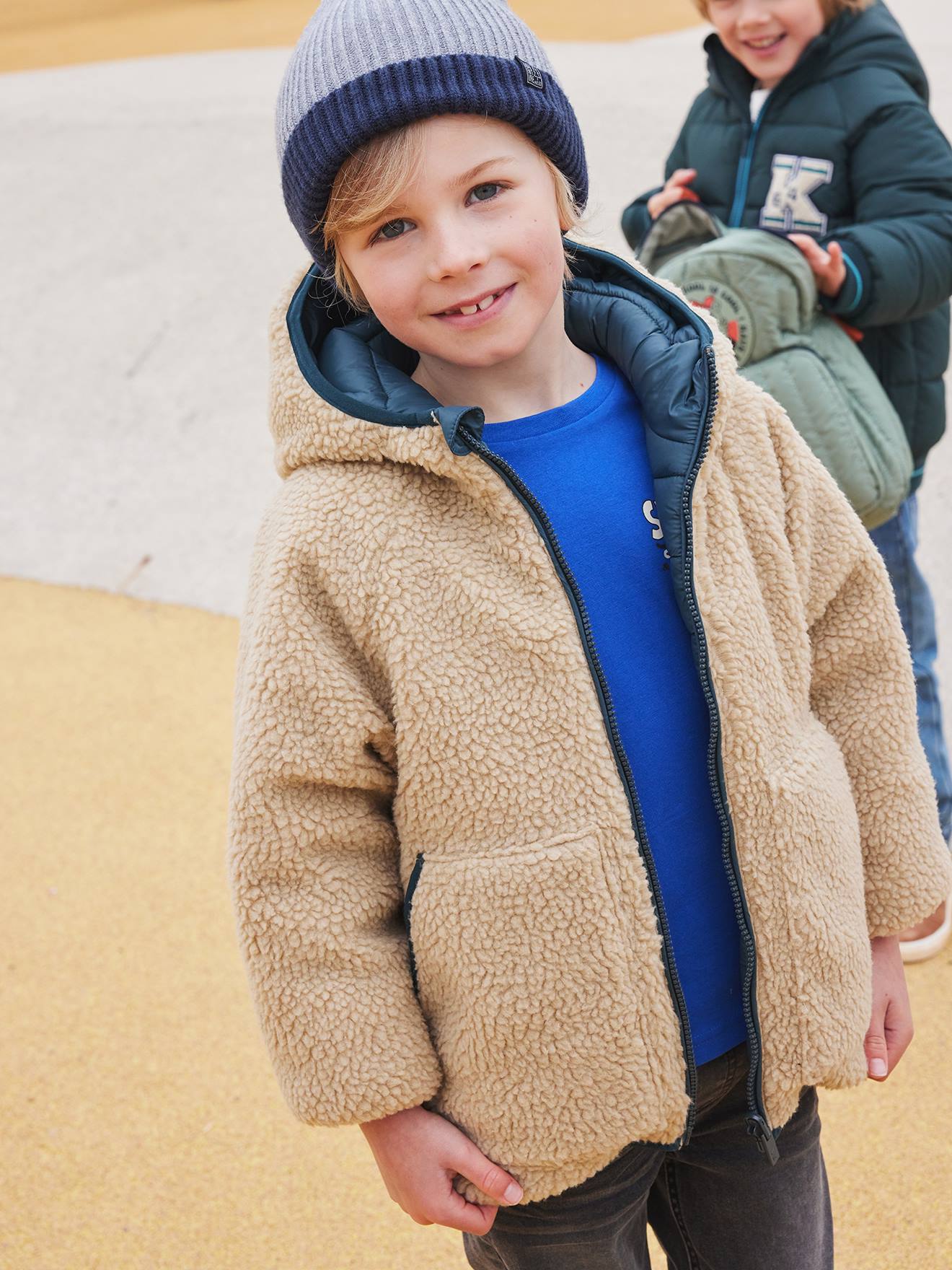 https://kids-avenue.com.ua/pages/gallery/6638/doudoune-a-capuche-reversible-garcon-matelassee-et-sherpa.jpg