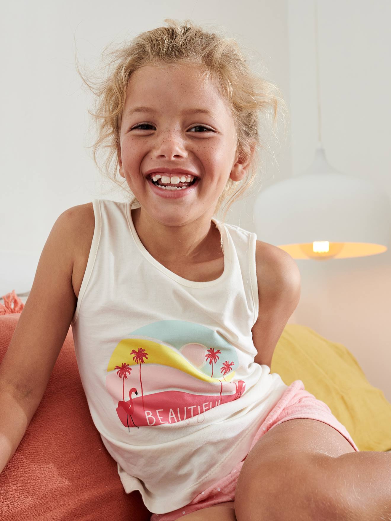 https://kids-avenue.com.ua/pages/gallery/6708/pyjashort-fille-flamant-rose-en-gaze-pur-coton.jpg